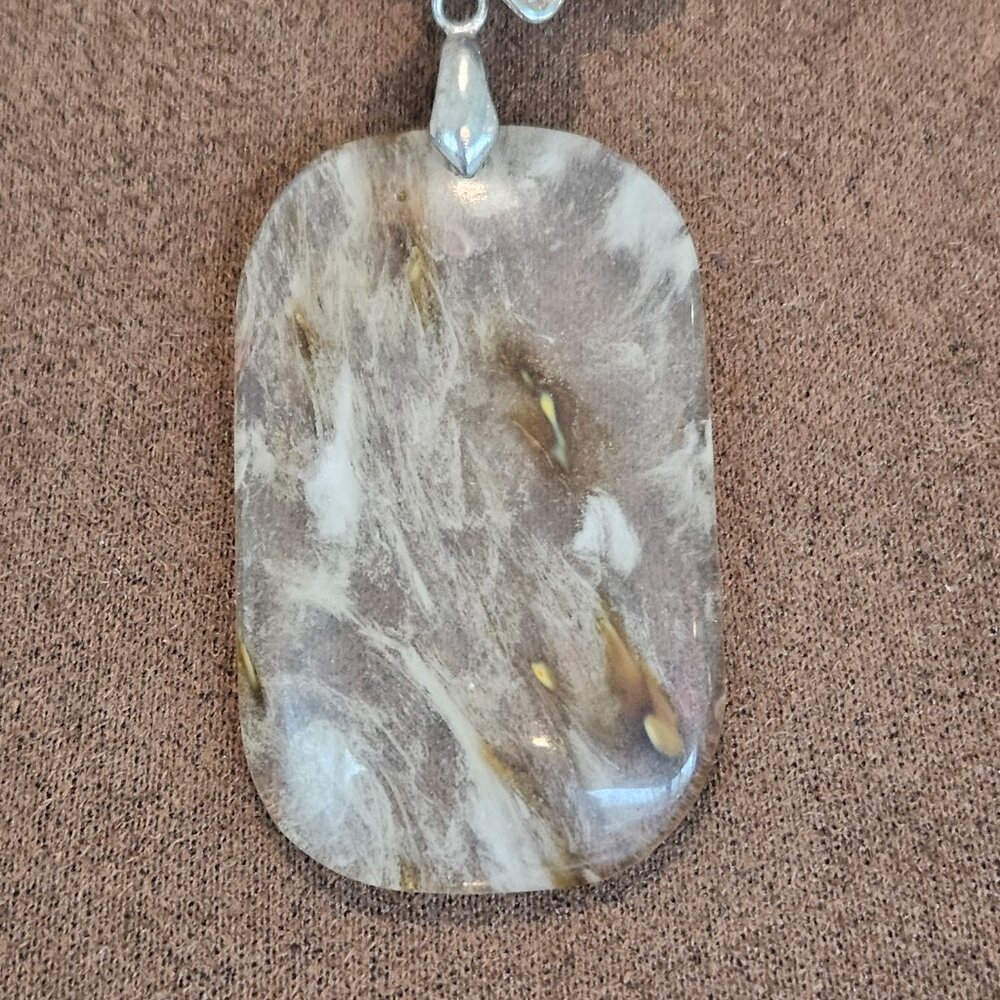 Heavy Silvertone Chain Necklace with Dendritic Quartz Pendant and Bee Charm - Picture 4 of 9